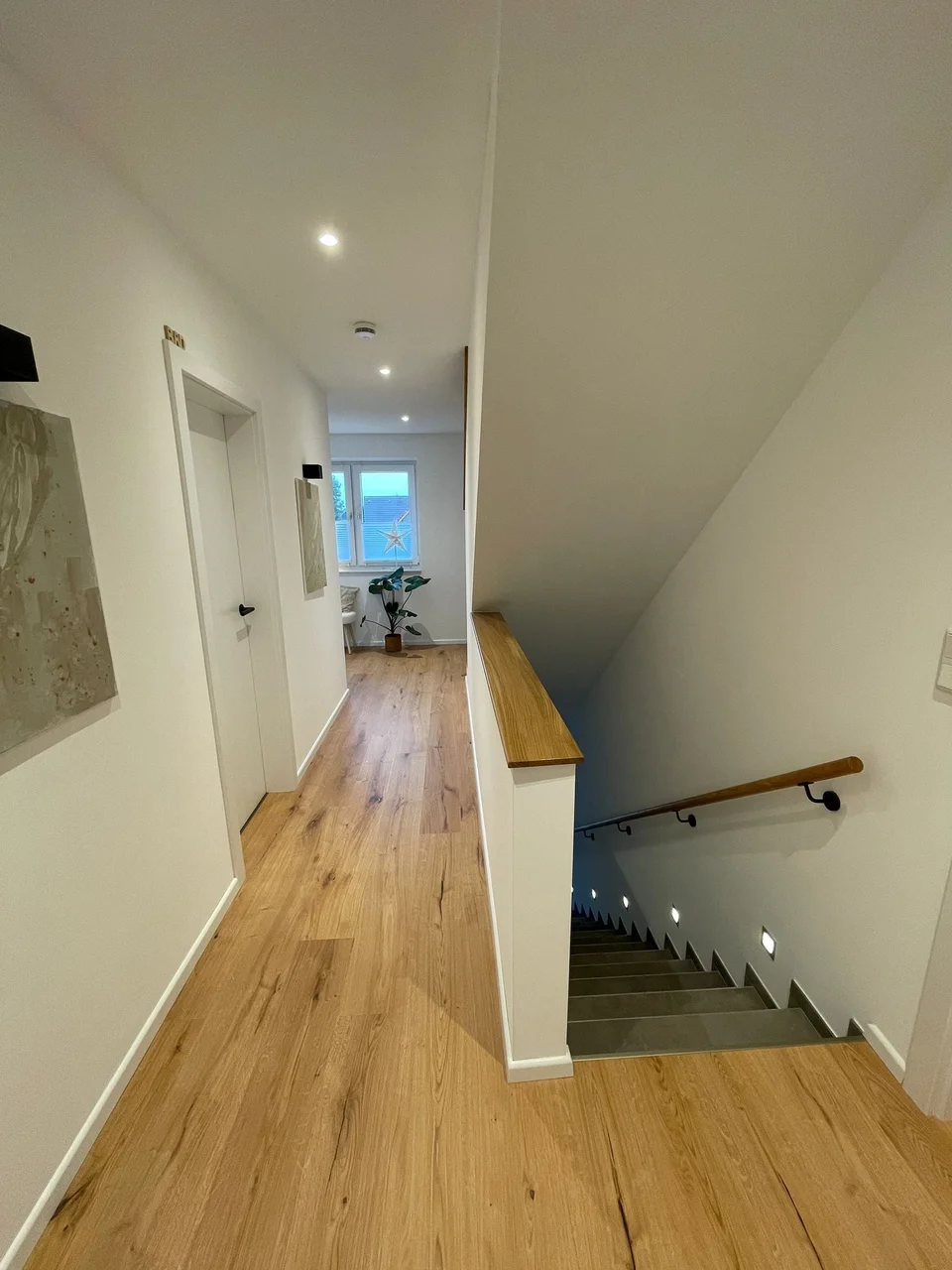 Geradläufige Treppe vom Erdgeschoss ins Dachgeschoss
